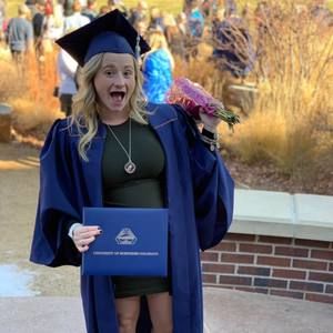 Meet your Posher, Danielle